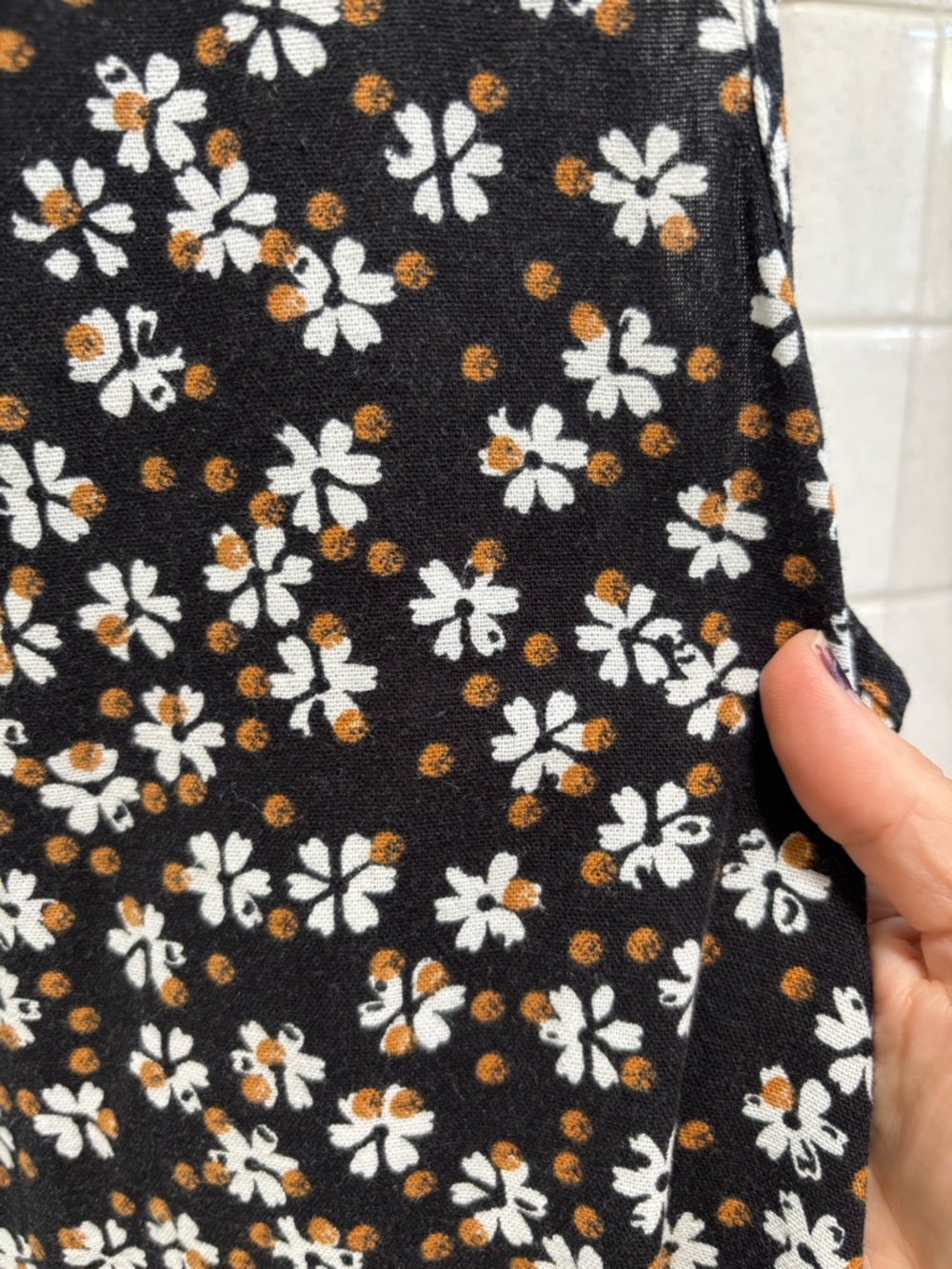 Black Floral Midi Dress Size OX Size 12P White Floral Artsy Feminine Summer - Picture 4 of 9